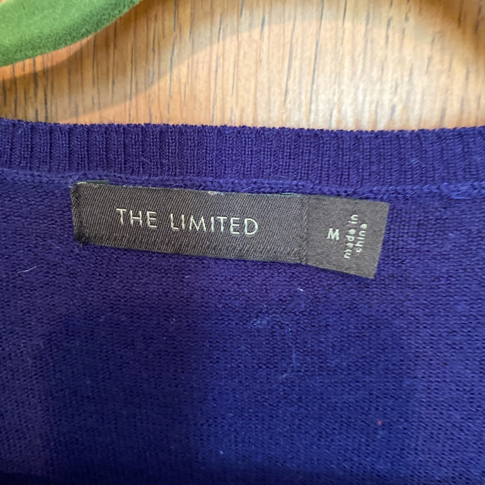 Button down sweater - Picture 2 of 2